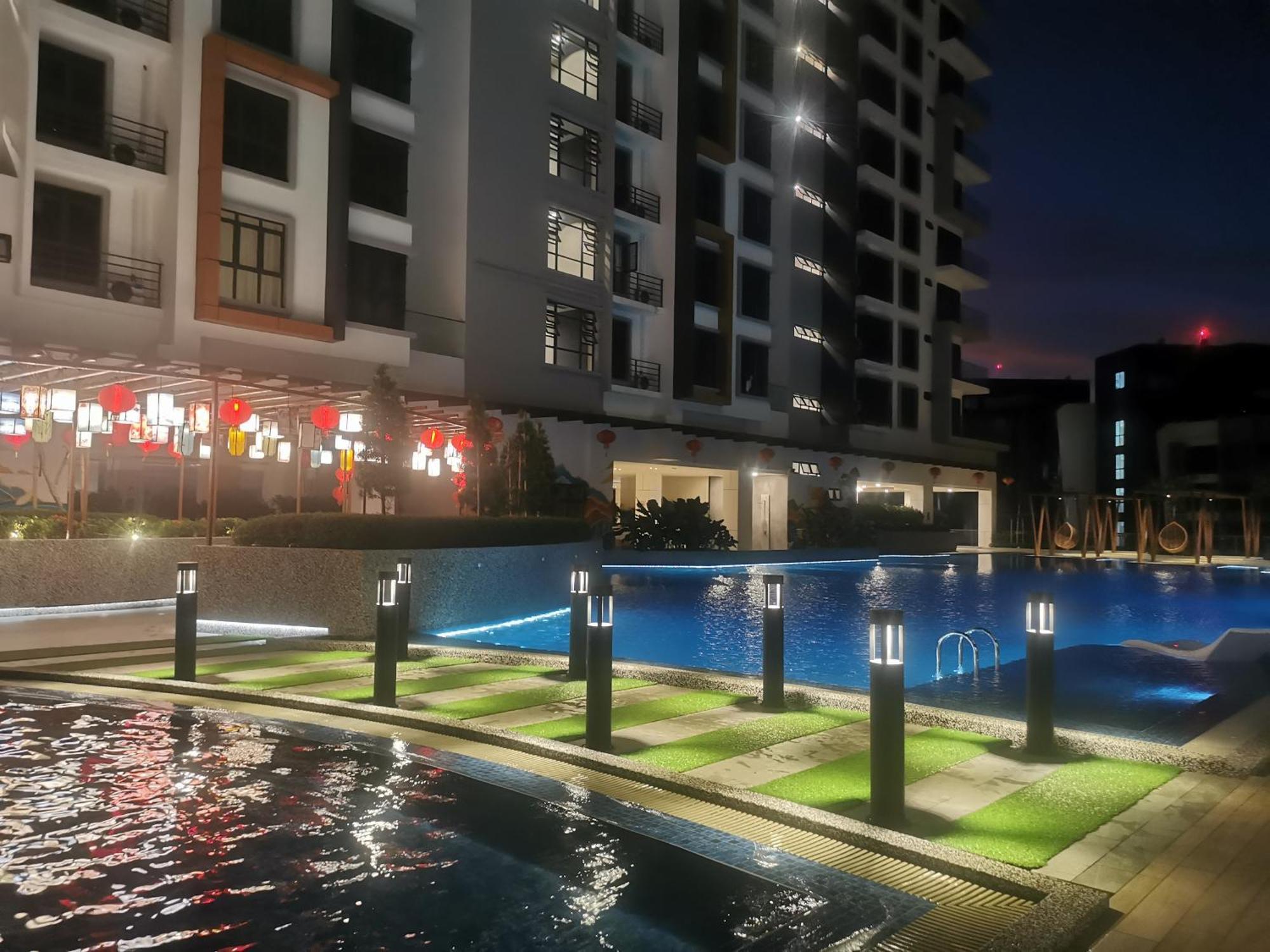 Apartment K Avenue B09 King Bed *