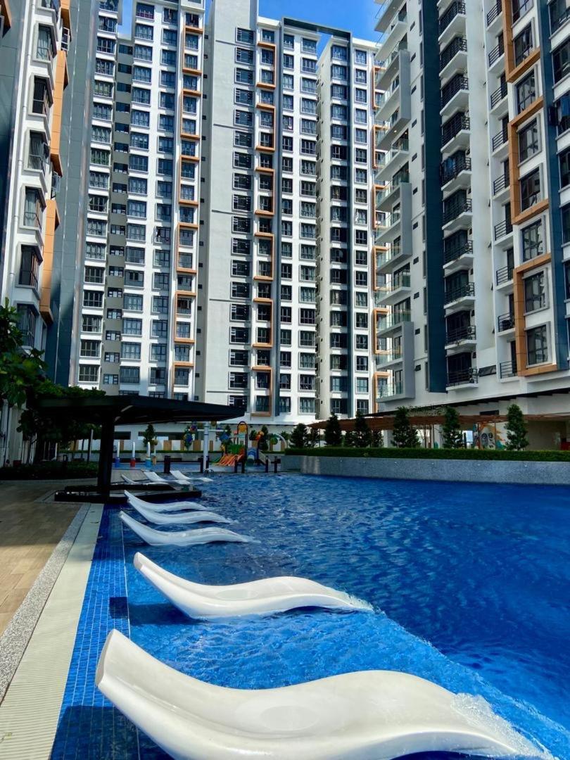 Apartment K Avenue B09 King Bed